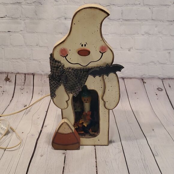 Country ghost with light decoration - Picture 1 of 5